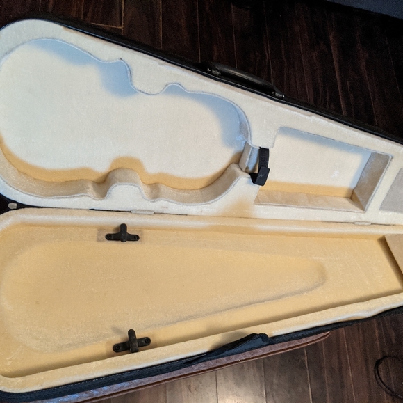 Violin - Picture 5 of 7